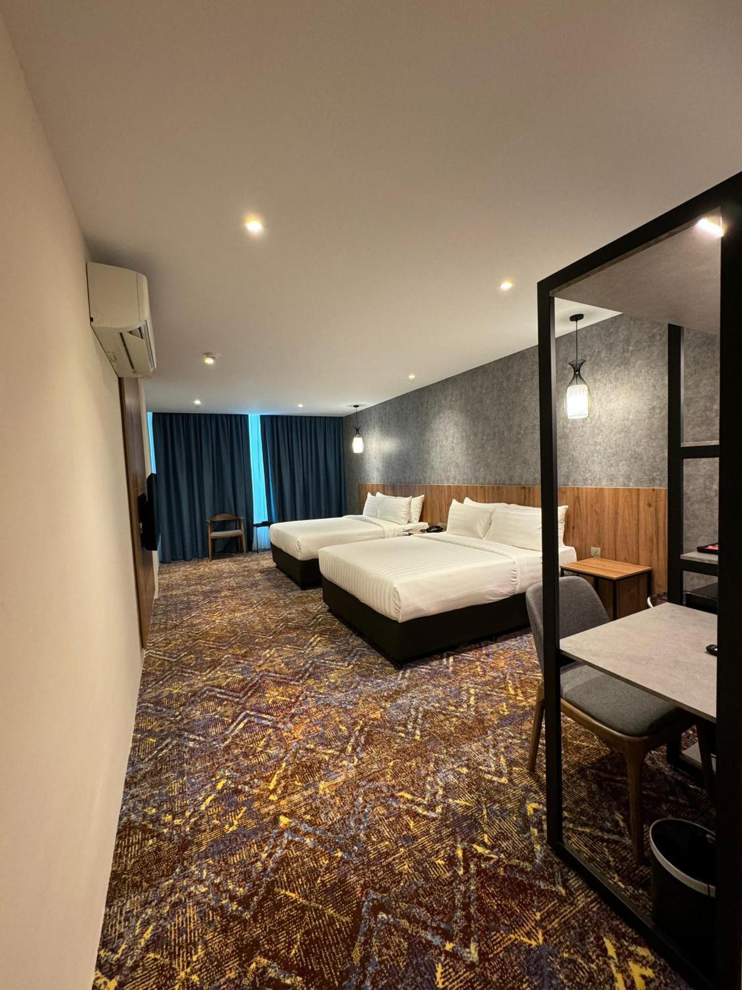 Le'Genda Hotel Kajang Exterior foto